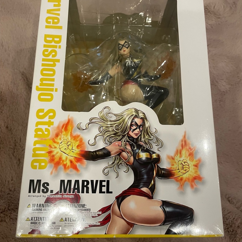 Ms. Marvel Kotobukiya Bishoujo Statue Sealed Box